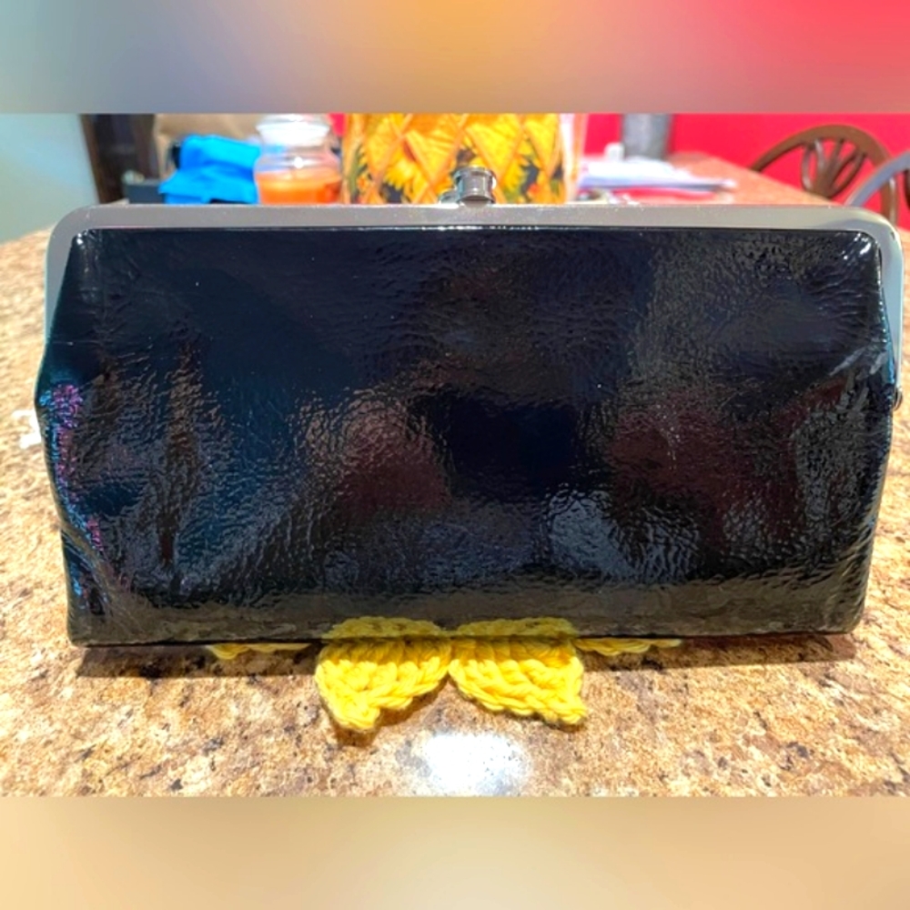 Hobo Belinda wallet clutch